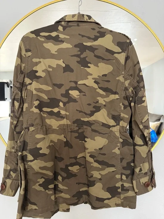 Banana Republic Women's Camouflage Utility Jacket - Olive & Khaki - Picture 6 of 6